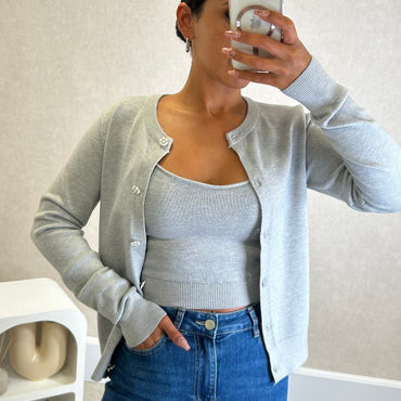 Conjunto Cardigan com perolas+ Top Cinza