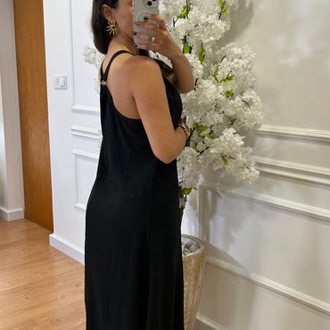 Vestido com argolas nos ombros Preto