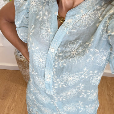 Conjunto Azul Blusa + Pantalona com Flores Bordadas