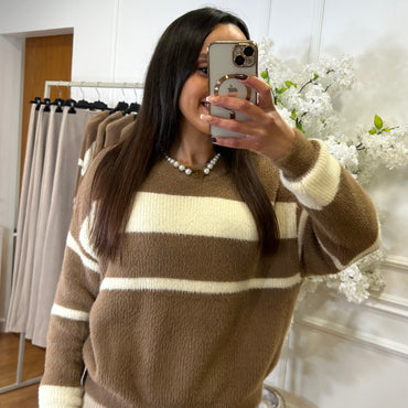 Camisola malha pelo fofo as riscas bege e camel