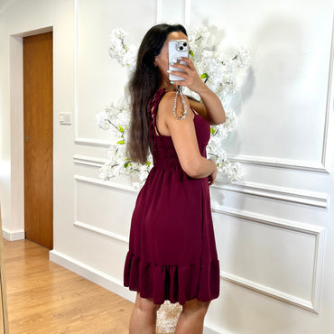 Vestido cinderela curto bordo