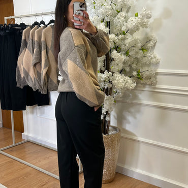 Calça Pele de Pêssego com cinto Preta