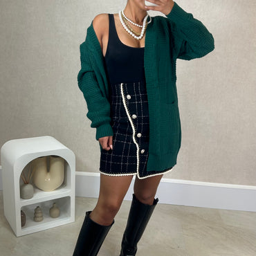 Saia de malha xadrez com pérolas