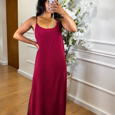 Vestido de Alças Cruzadas Bordo