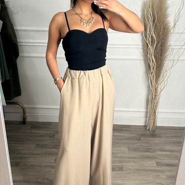 Conjunto Bege Com Riscas Pantalona + Camisa