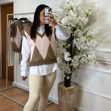 Colete Malha Losangos Rosa e Camel
