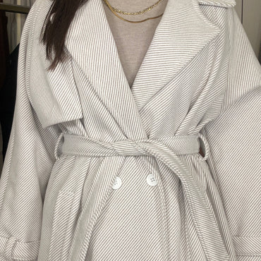 Casaco de Fazenda Comprido Texturado Riscas Bege