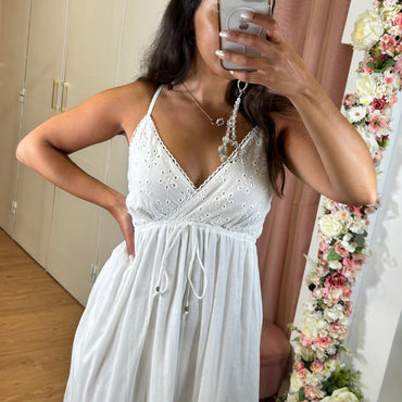Vestido curto de alças