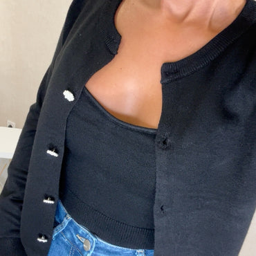 Conjunto Cardigan com perolas+ Top Preto