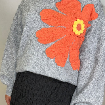 Camisola malha com flor em Cinza