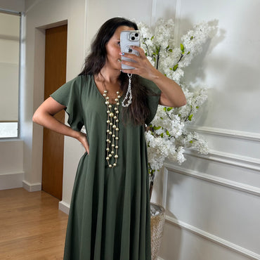 Vestido oversize com folho na manga em Verde Tropa