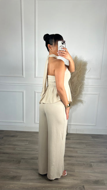 Conjunto Top Assimétrico + Pantalona Bege