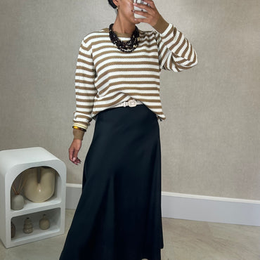 Saia Acetinada Preta