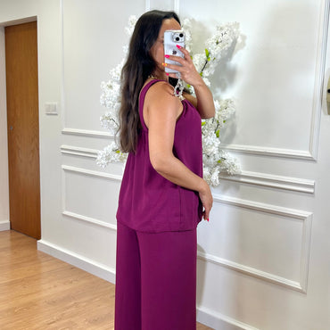 Conjunto blusa detalhes dourados + Pantalona em Berinjela