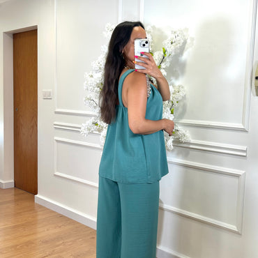 Conjunto blusa detalhes dourados + Pantalona em Menta