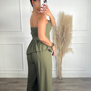 Conjunto Top Assimétrico + Pantalona Verde Seco