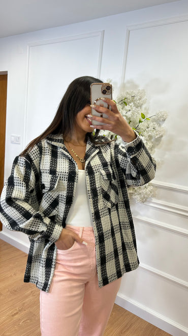 Sobrecamisa Preta e Branca