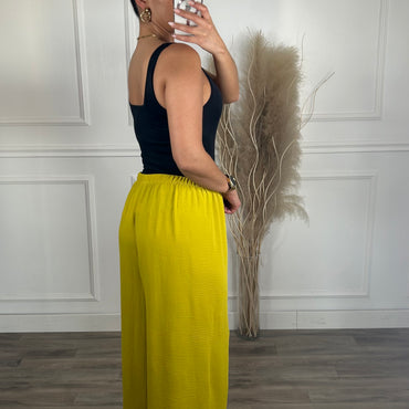 Pantalona amarelo