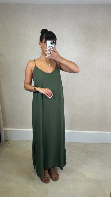Vestido de Alças Cruzadas Verde Tropa