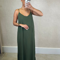 Vestido de Alças Cruzadas Verde Tropa