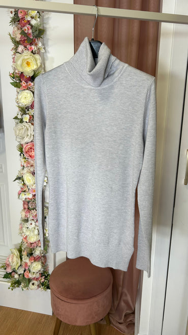 Camisola basica de gola alta cinza