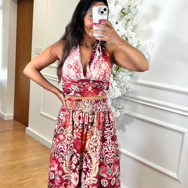 Conjunto Top + Saia com estampado em Bordo