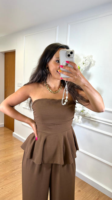 Conjunto blusa cai-cai + pantalona em Castanho