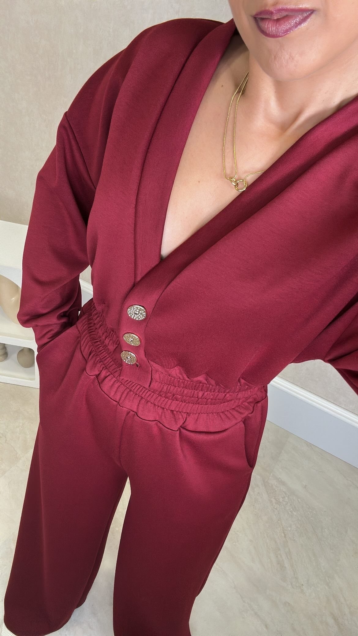 Conjunto Blusa com botões dourados+ Pantalona Bordeaux
