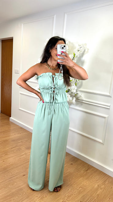Conjunto top com laço + Pantalona Verde Água