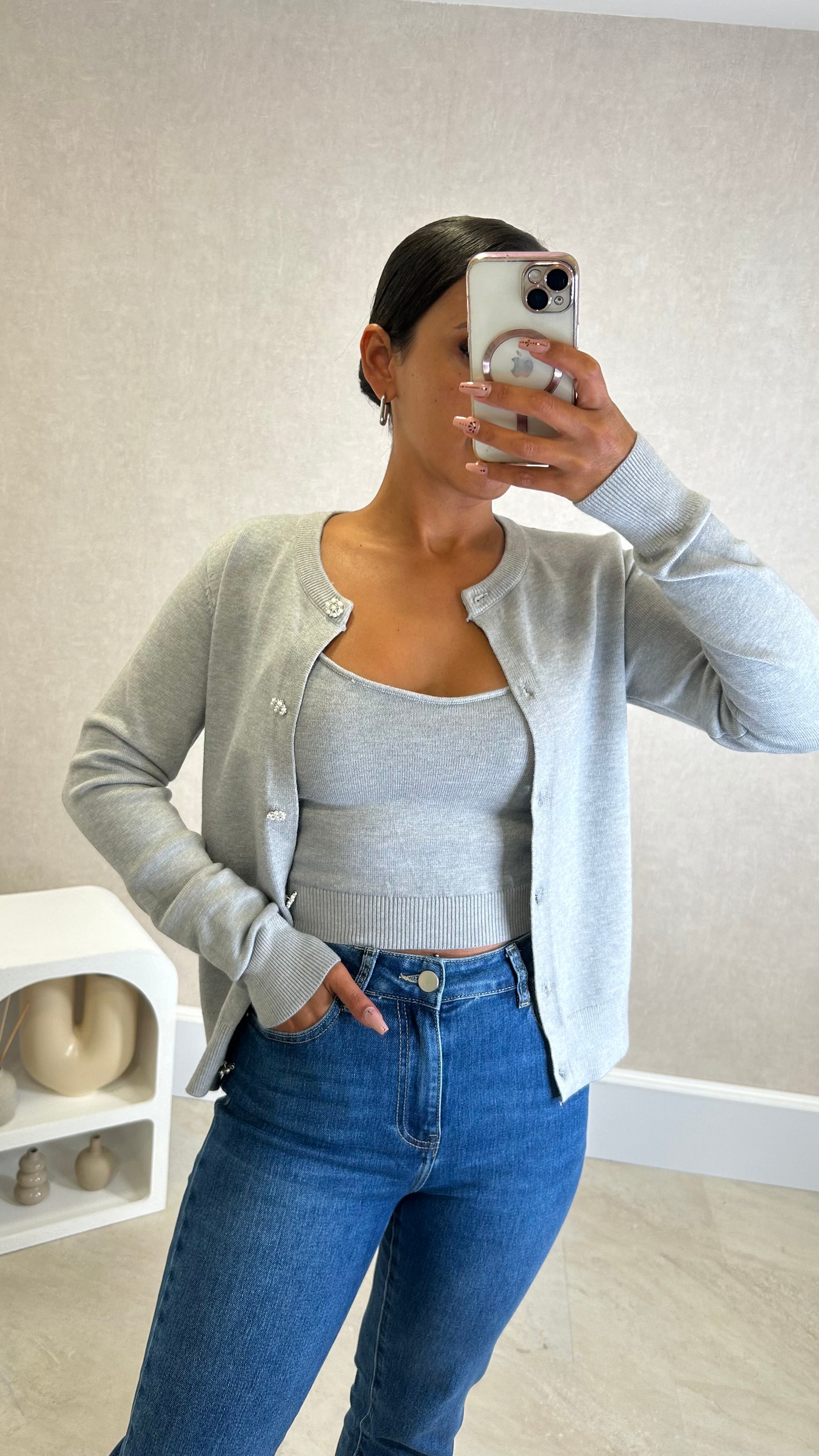 Conjunto Cardigan com perolas+ Top Cinza