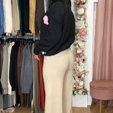 Camisola malha com flores 3D Preta