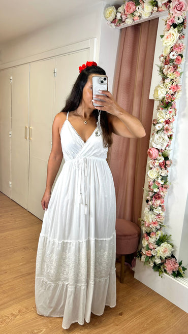 Vestido de alças Comprido com bordado ingles