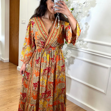 Vestido Indiano Com Manga Estampado Vermelho e Laranja