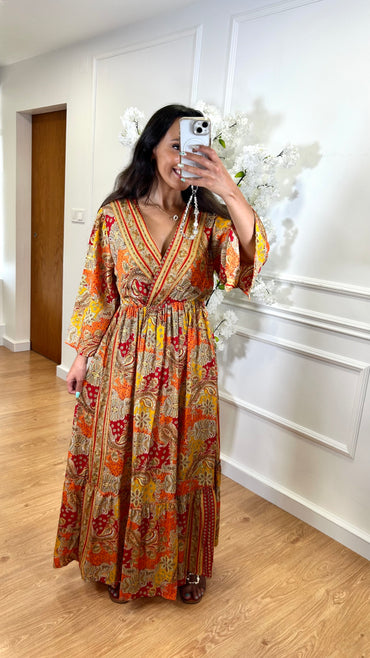 Vestido Indiano Com Manga Estampado Vermelho e Laranja