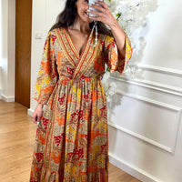 Vestido Indiano Com Manga Estampado Vermelho e Laranja