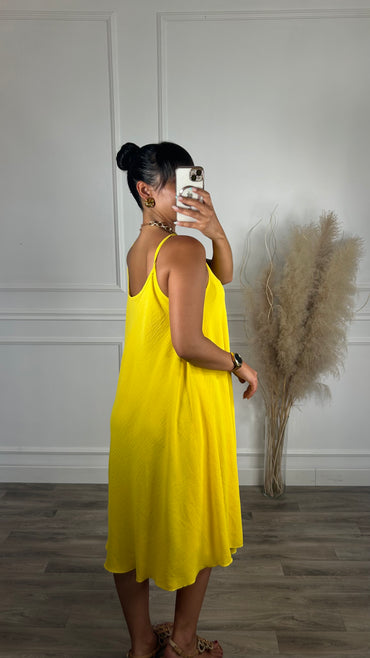 Vestido oversize de alças Midi Amarelo