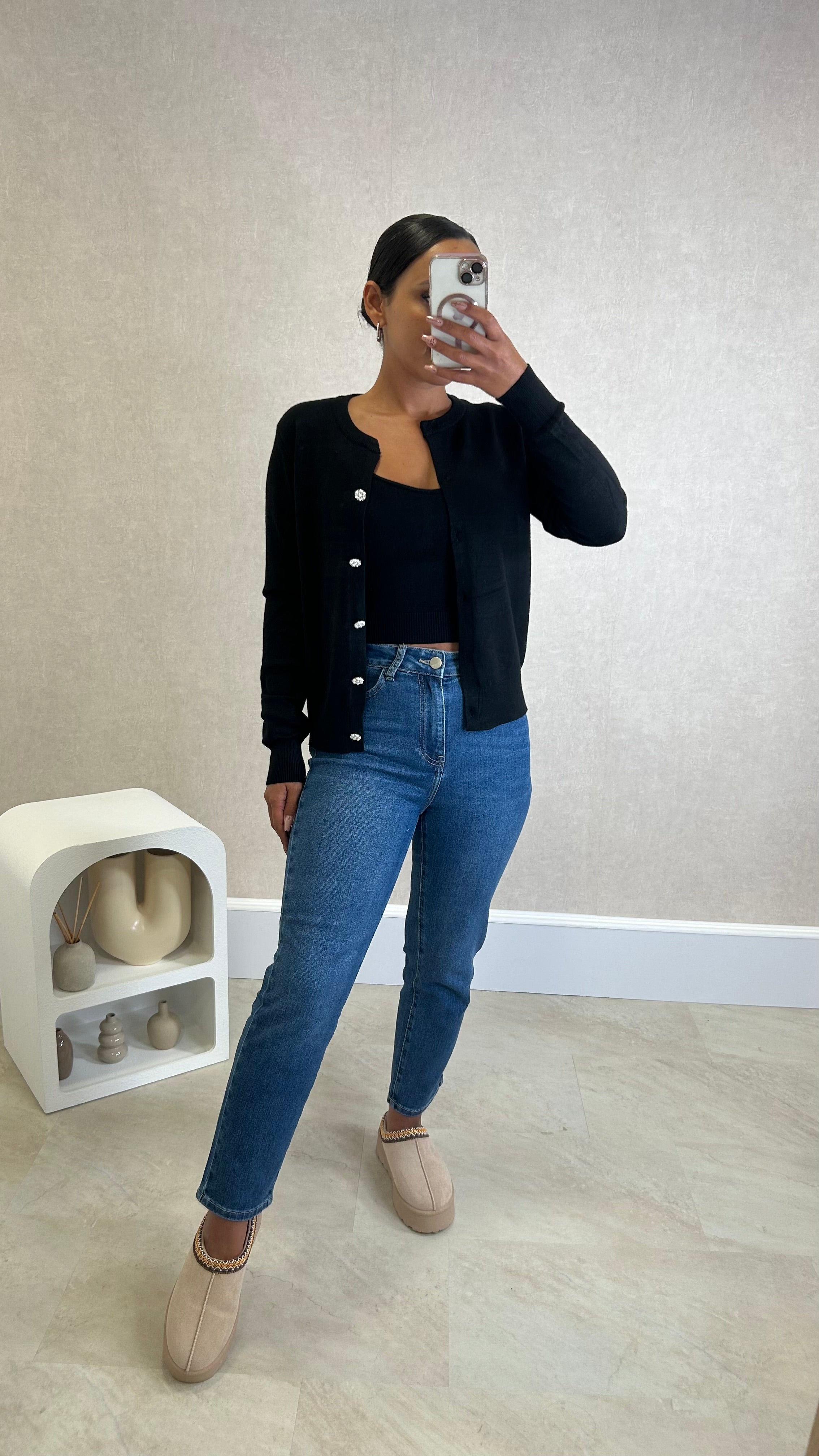 Conjunto Cardigan com perolas+ Top Preto
