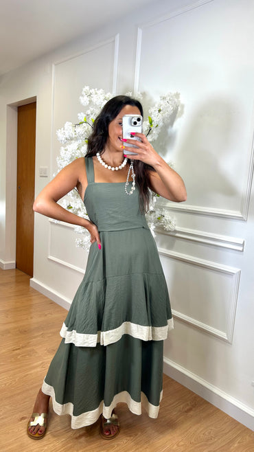 Vestido Riscas Horizontais em Verde Seco