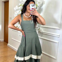 Vestido Riscas Horizontais em Verde Seco