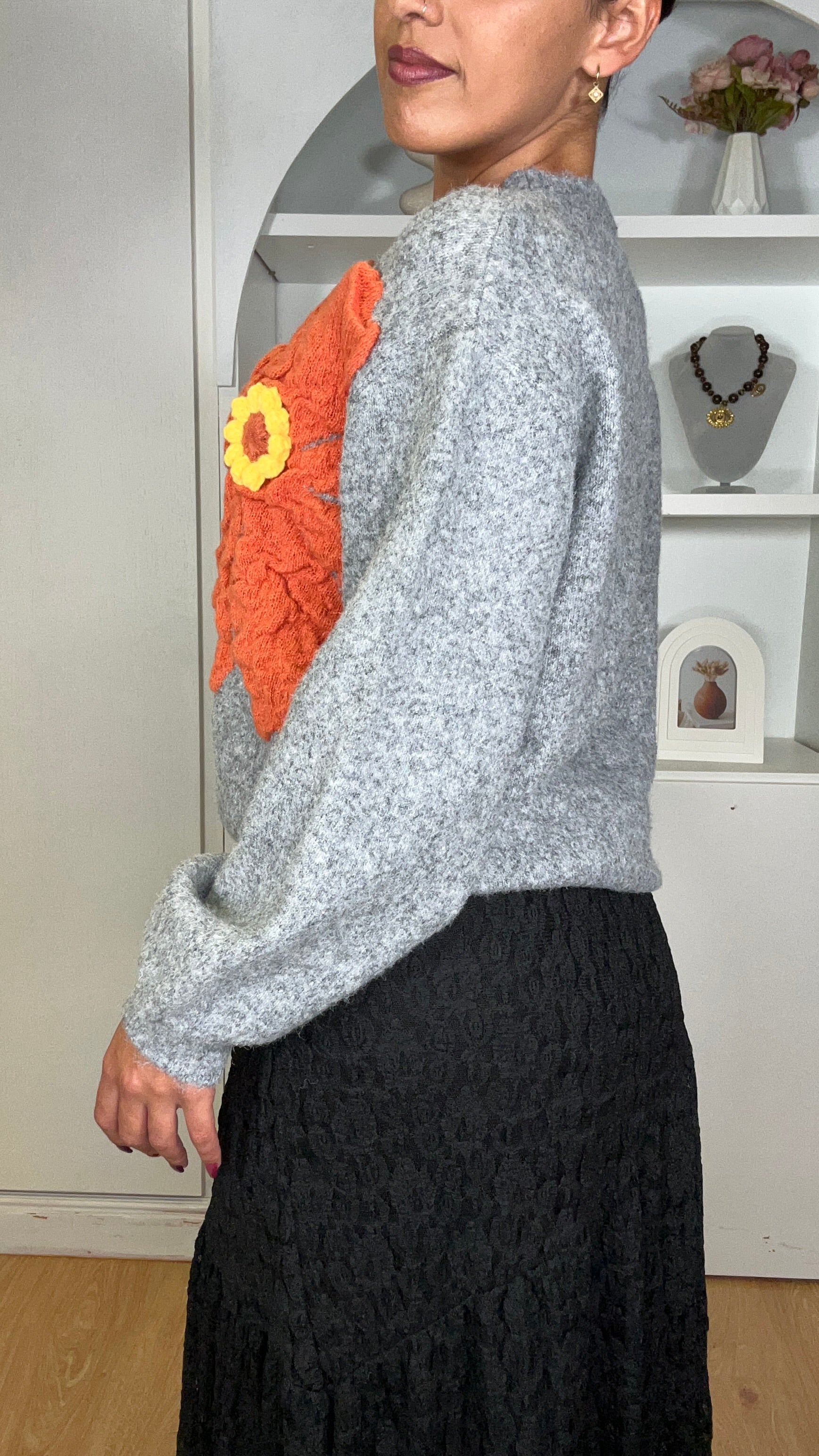 Camisola malha com flor em Cinza