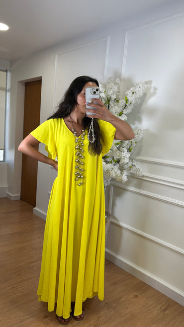 Vestido oversize com folho na manga em Amarelo