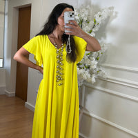 Vestido oversize com folho na manga em Amarelo
