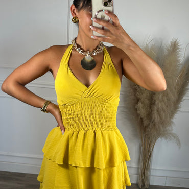 Vestido com folhos amarelo