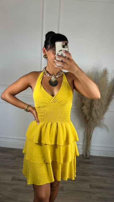 Vestido com folhos amarelo