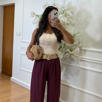 Pantalona Engelhada com Cinto em Cor de Vinho