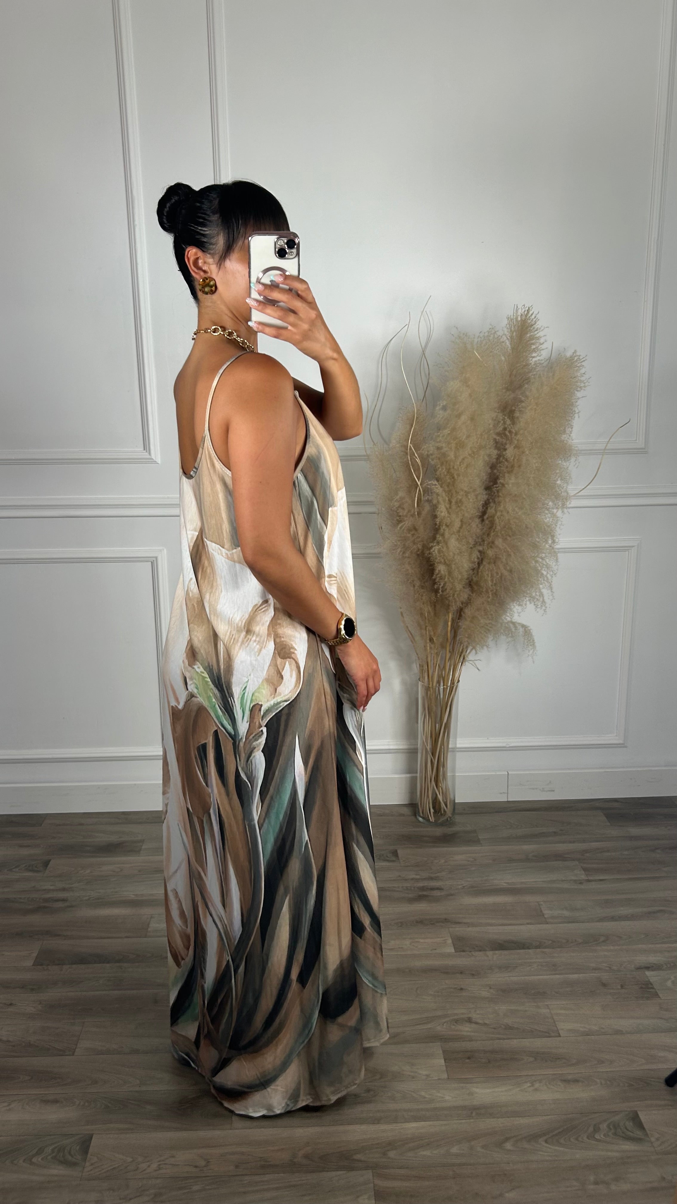 Vestido divertido tons castanho