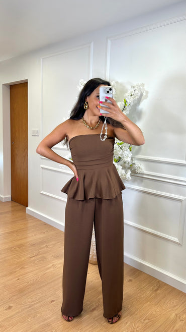 Conjunto blusa cai-cai + pantalona em Castanho
