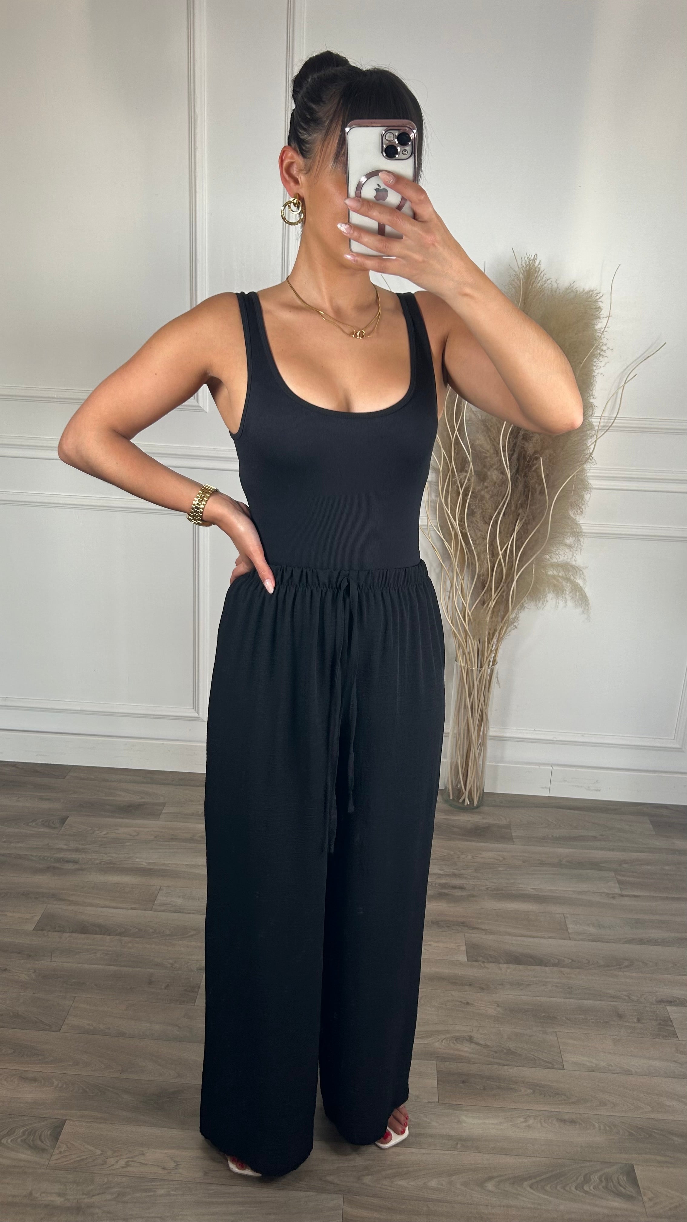 Pantalona preta