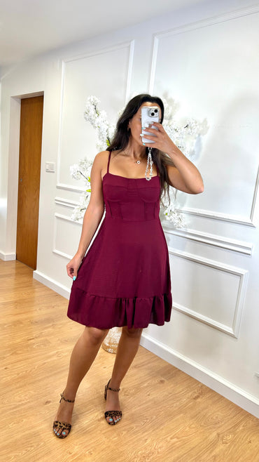 Vestido cinderela curto bordo