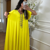 Vestido oversize com folho na manga em Amarelo
